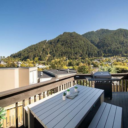 Central, Modern Loft Style Home - 2 Min Walk From Town Queenstown Bagian luar foto