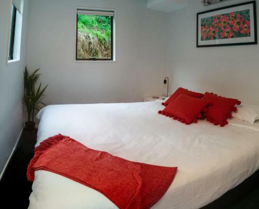 Central, Modern Loft Style Home - 2 Min Walk From Town Queenstown Bagian luar foto