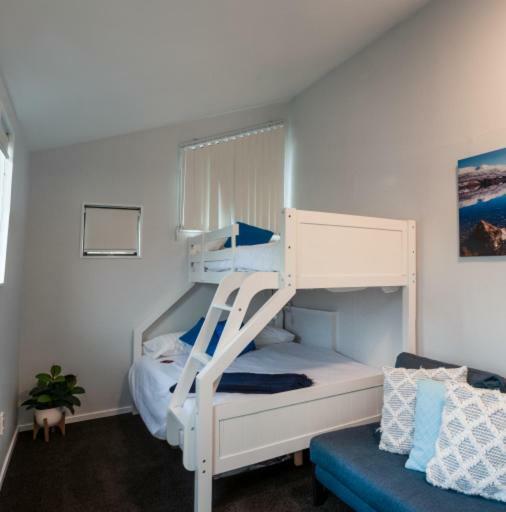 Central, Modern Loft Style Home - 2 Min Walk From Town Queenstown Bagian luar foto