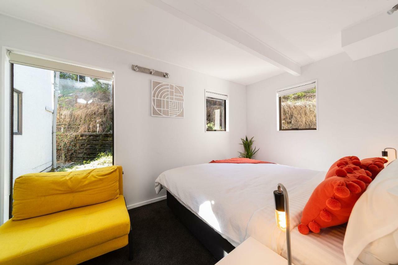 Central, Modern Loft Style Home - 2 Min Walk From Town Queenstown Bagian luar foto